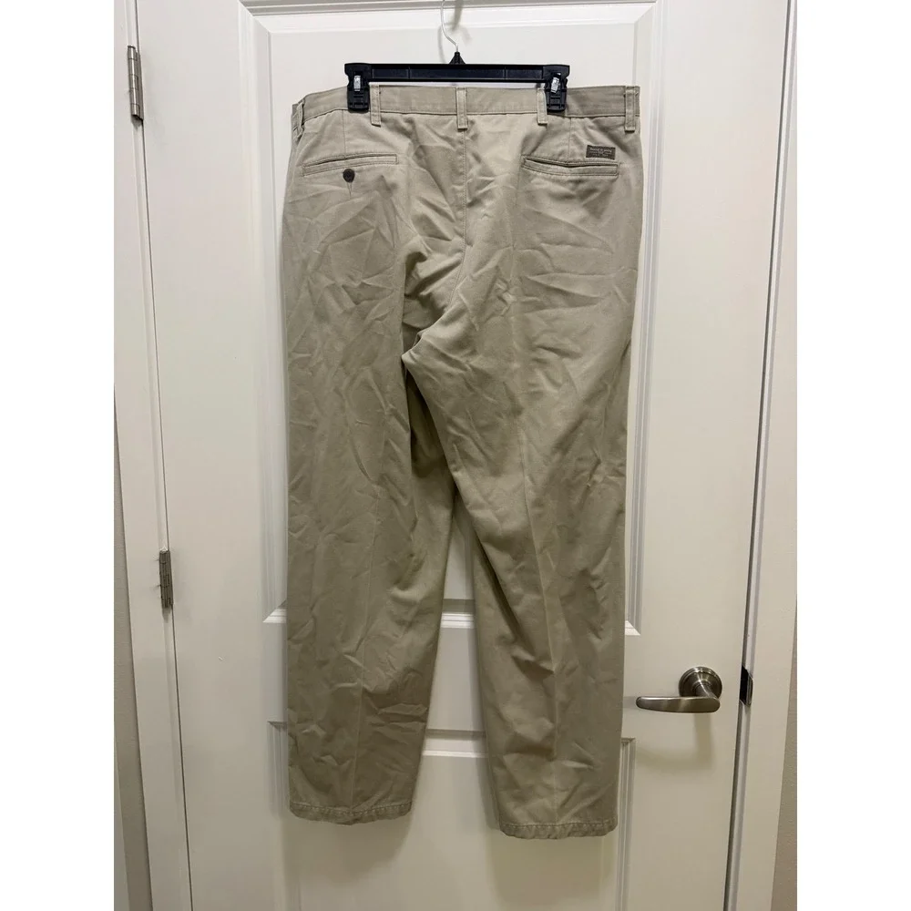 Lee Performance Khakis Mens 39x31 Tan Pleated Front Straight Leg Chino Pants